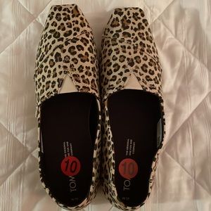 NWOT Toms “the original”